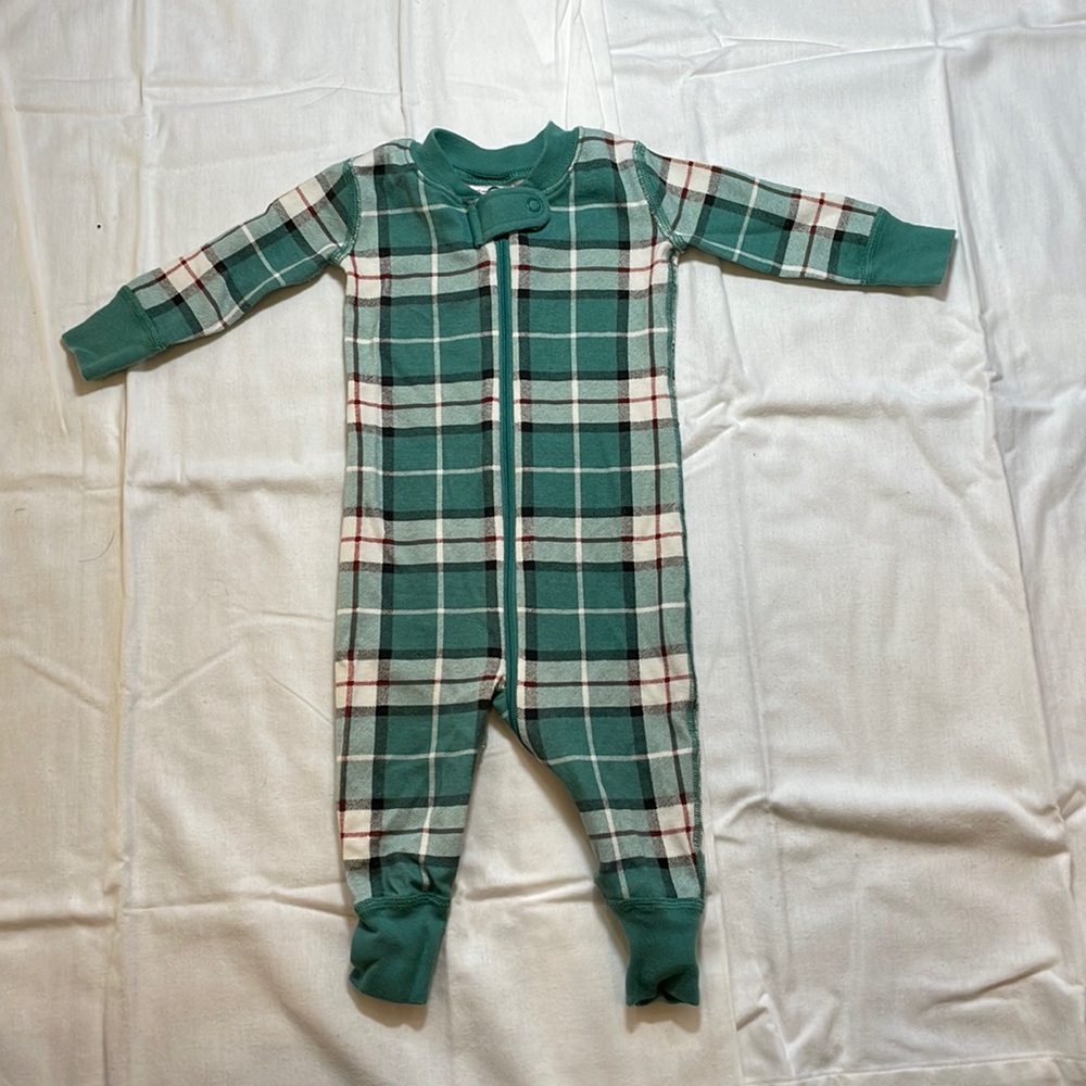 HANNA ANDERSSON plaid outfit